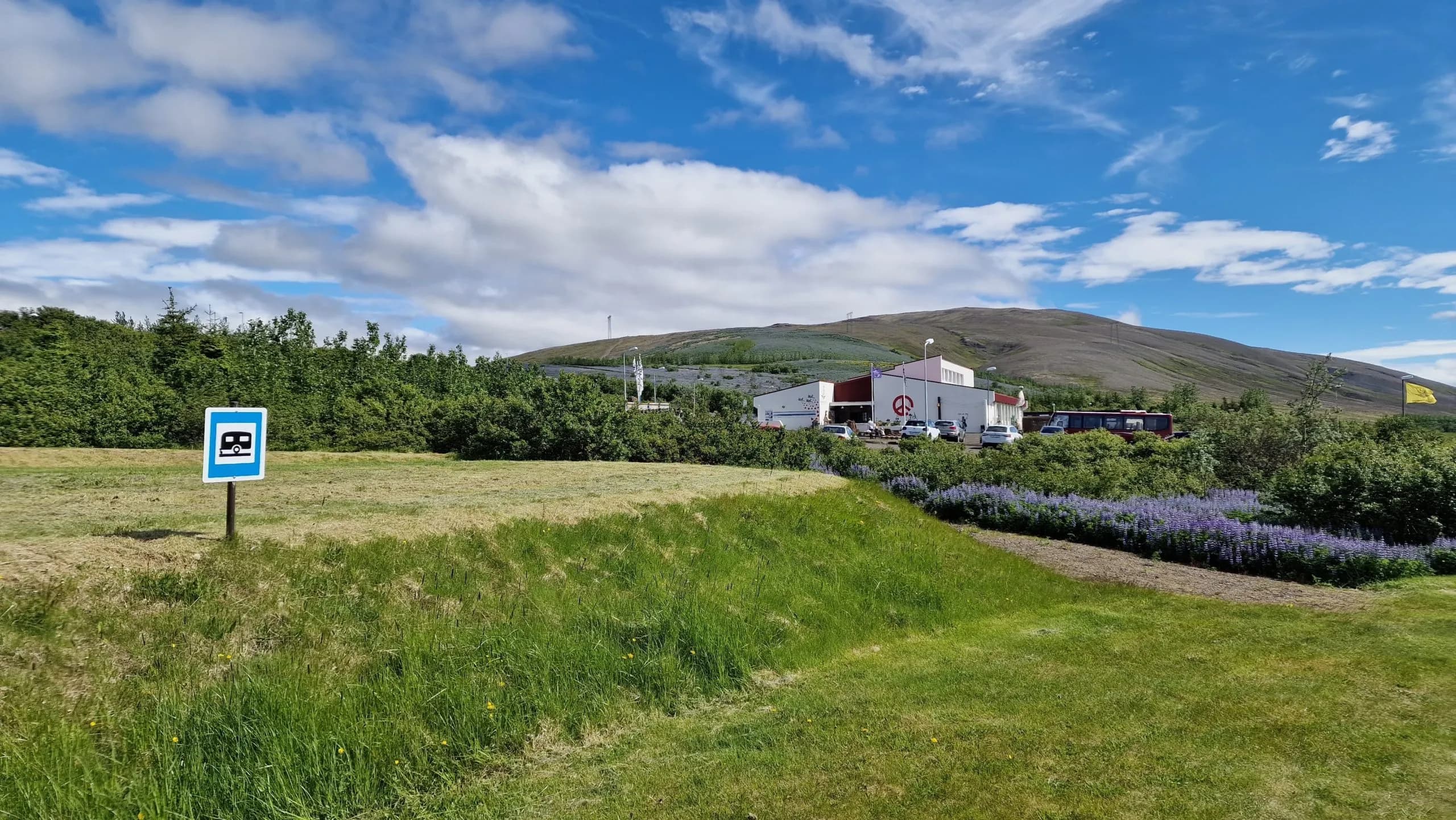 Sundlaug við tjaldsvæðið